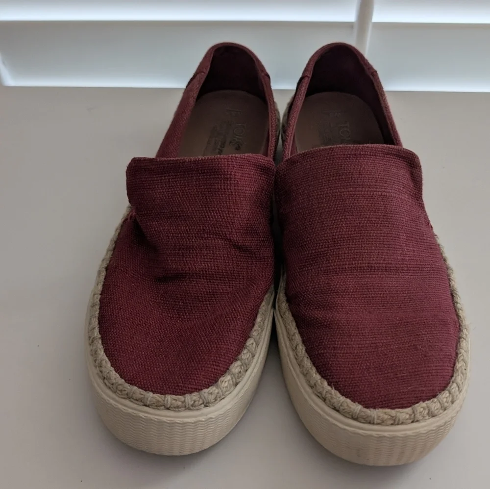 🥁 Toms Sunset Natural Rope Edge Canvas Slip On Espadrille in Cranberry